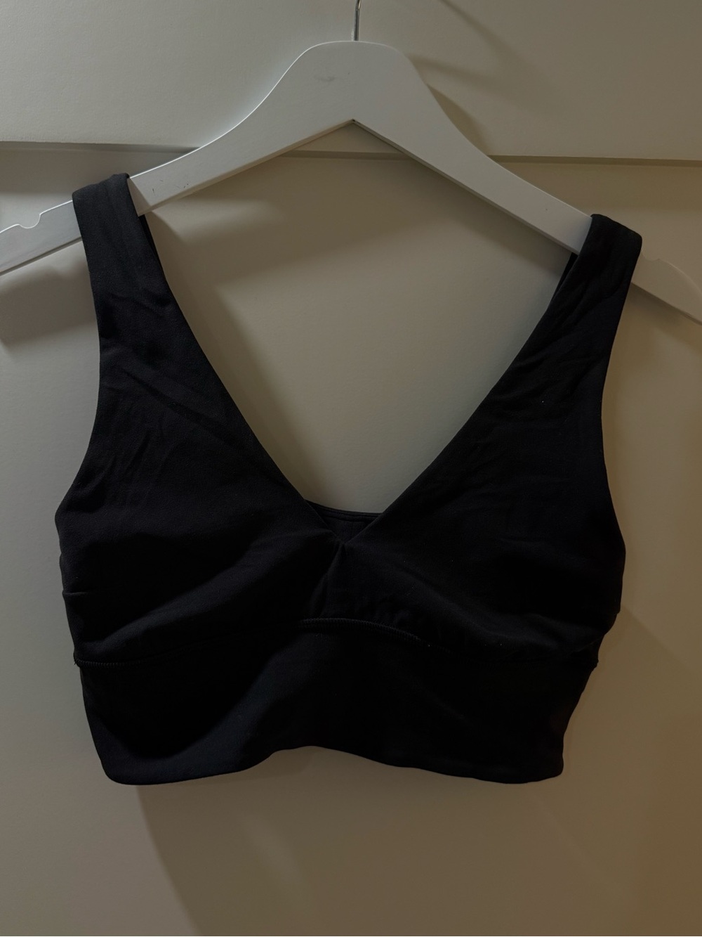 lululemon Align™ V-Neck Bra *Light Support, C/D Cup black - Picture 2 of 4